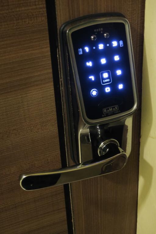 Cb Ekkamai Hotell Bangkok Eksteriør bilde
